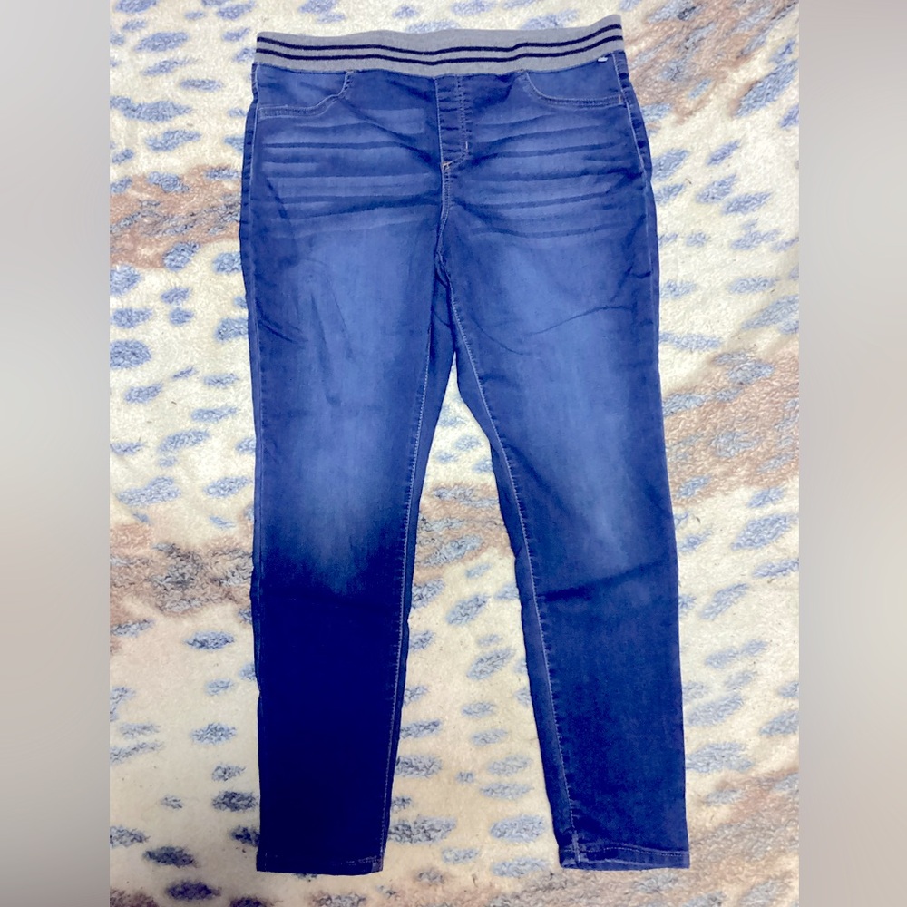 NO BOUNDARIES PANTS.